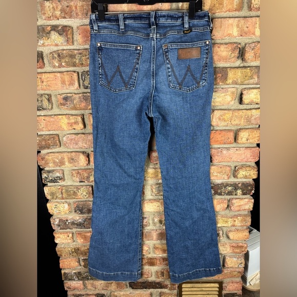 Wrangler Jeans Womens 30x34 Retro Flare High Rise Country Boho Hippie Gypsy - Picture 2 of 3
